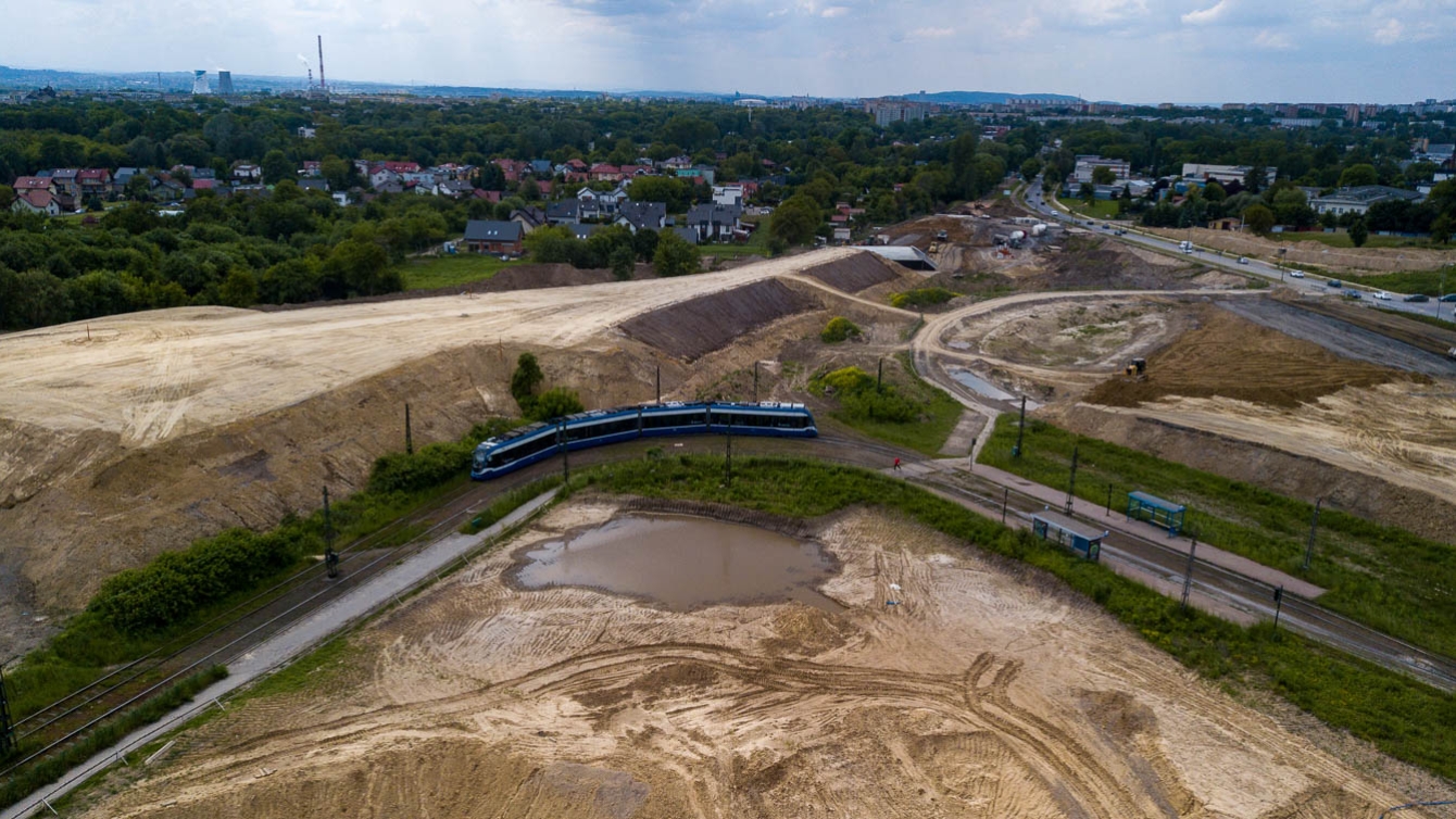 Budowa drogi ekspresowej S7 i powiązana z nią przebudowa ul. Kocmyrzowskiej wymuszą wyłączenie torowiska tramwajowego do Wzgórz Krzesławickich.